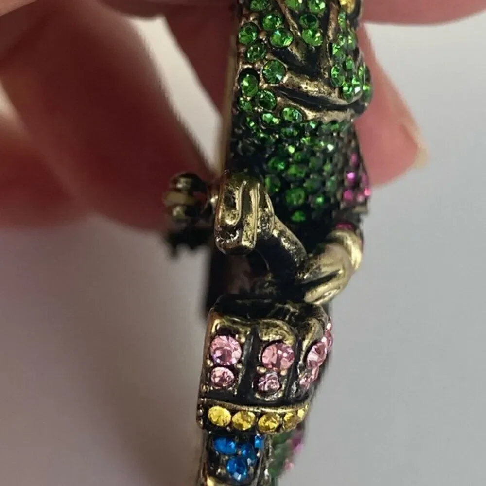 Brooch, frogs on bicycle, Swarovski Crystals Rhinestone